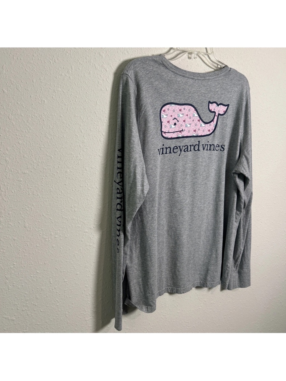 Vineyard Vines Long Sleeve Pocket Shirt Grey Winter Whale Snow Women’s Size XL - Picture 11 of 11